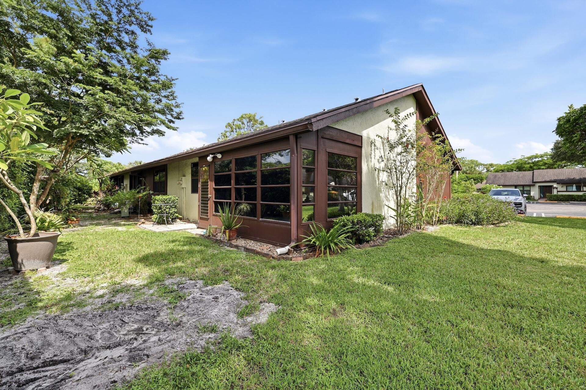 259 Deerfield Court, Royal Palm Beach, FL 33411 Photo