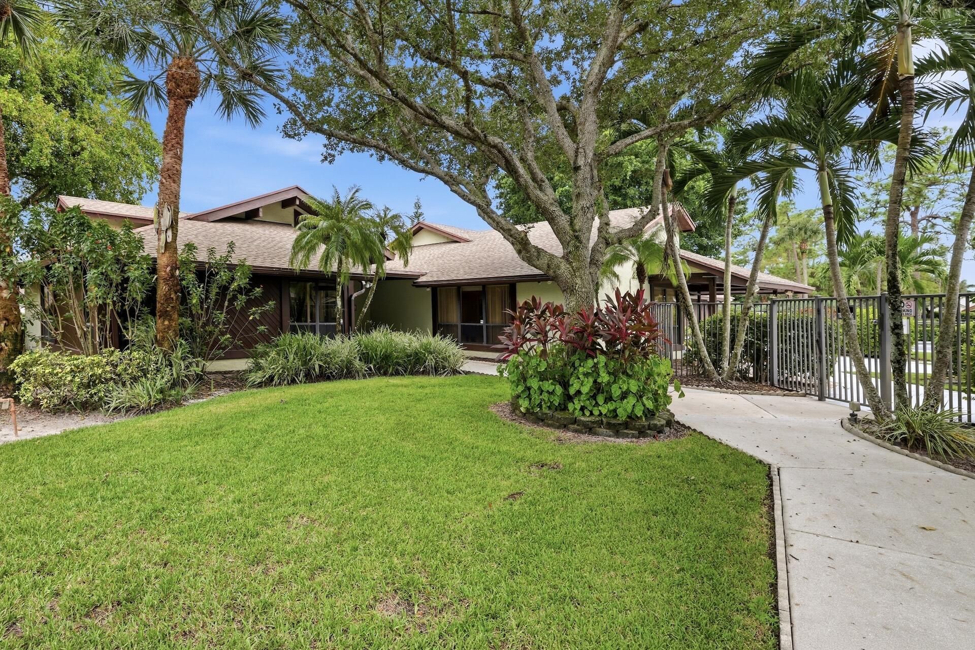 259 Deerfield Court, Royal Palm Beach, FL 33411 Photo