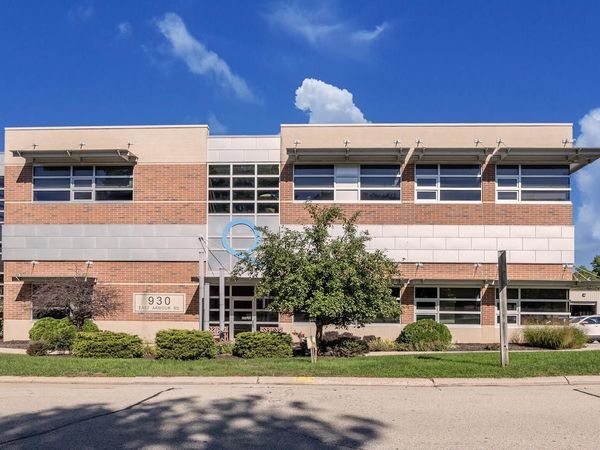930 Armour ROAD #W378N5861 Valley Rd., Oconomowoc, WI 53066