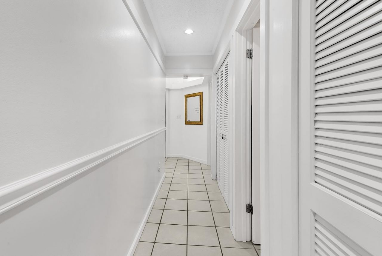 415 Ocean Creek Dr.  Photo 19
