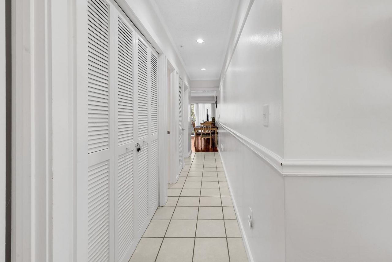 415 Ocean Creek Dr.  Photo 20