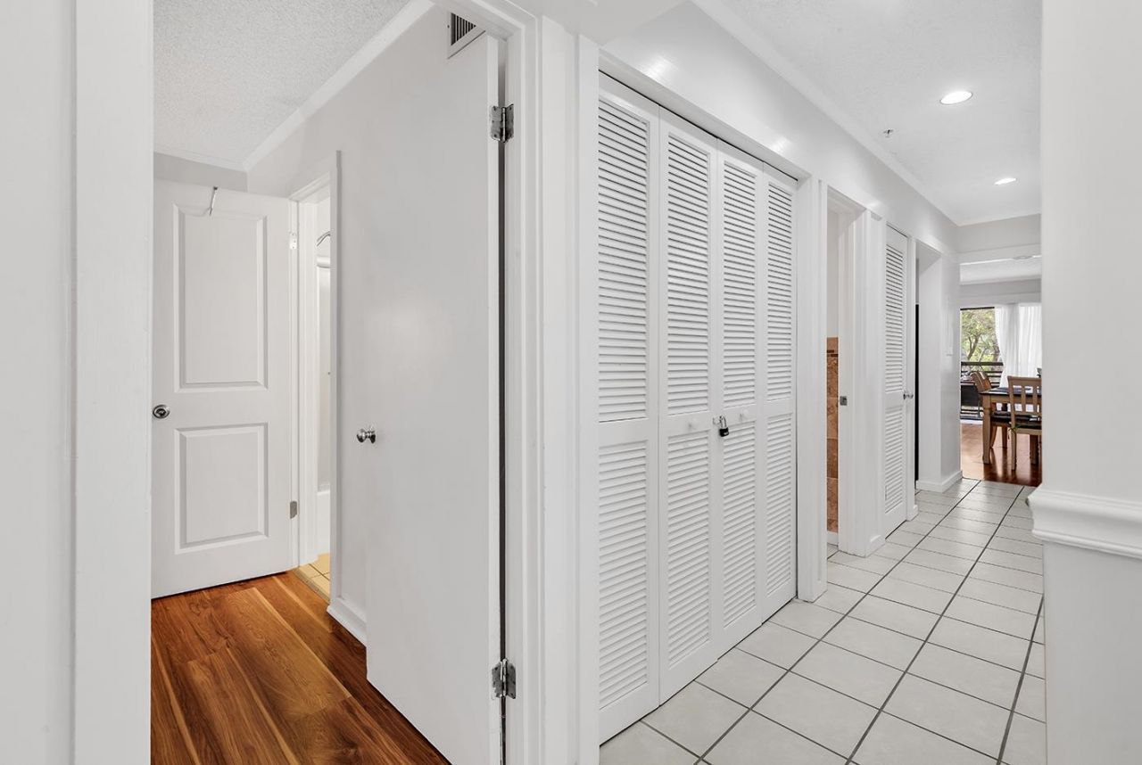 415 Ocean Creek Dr.  Photo 21