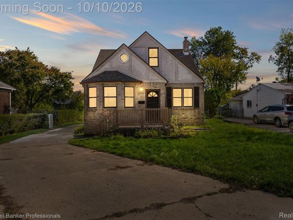 29344 Utica Road, Roseville, Mi 48066