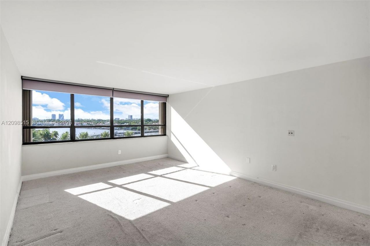2 Grove Isle Dr, Unit B606, Miami, FL 33133 Photo
