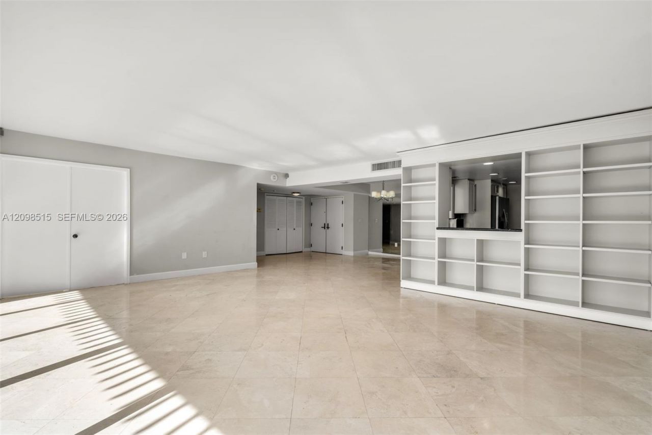 2 Grove Isle Dr, Unit B606, Miami, FL 33133 Photo