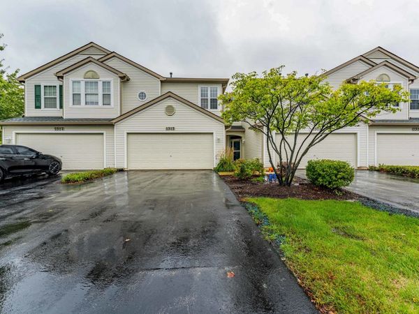 2525 Looking Glass Court , Aurora, IL 60502