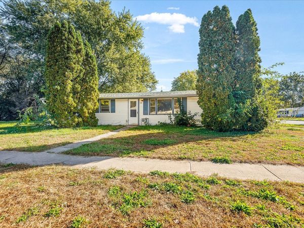 7603 Cadet Road , Machesney Park, IL 61115