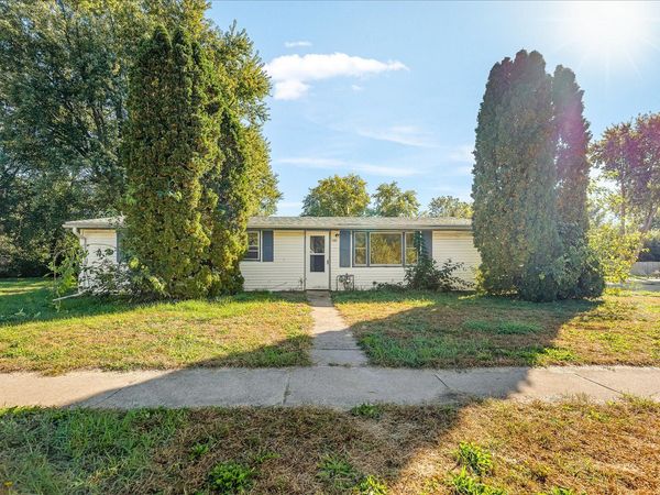 7603 Cadet Road , Machesney Park, IL 61115