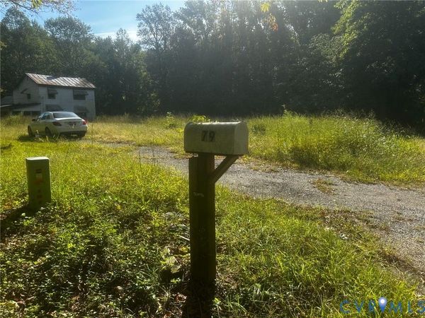 79 Syringa Road , Middlesex, VA 23169