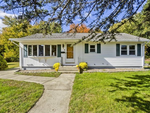 10 Taylor St, South Hadley, MA 01075