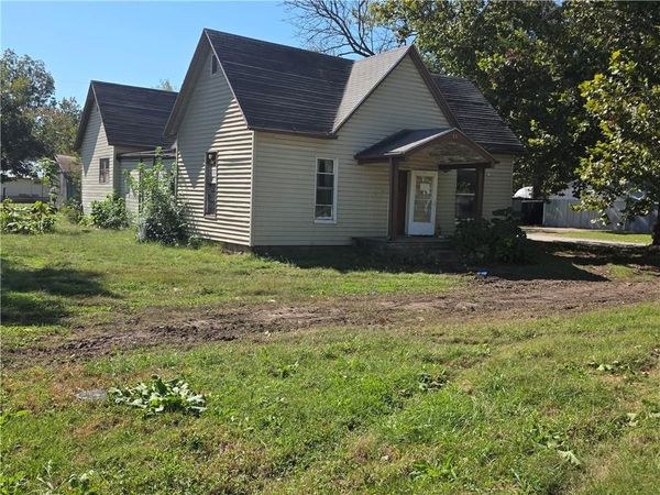 101 E Park Avenue, Unit 101, Rich Hill, MO 64779