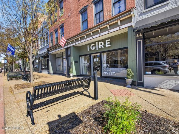 111-113 E HIGH STREET, Jefferson City, MO 65101