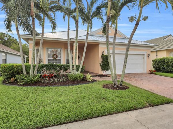 115 NW Berkeley Avenue, Port St. Lucie, FL 34986