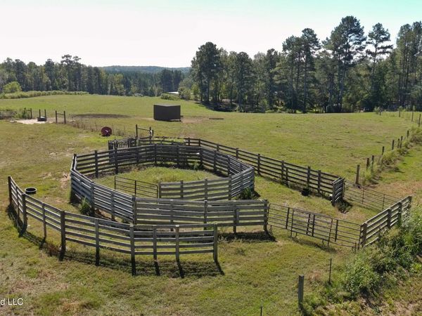 2416 Lake Lincoln Drive, Wesson, MS 39191