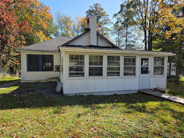 8 Central Avenue , White Lake, NY 12786