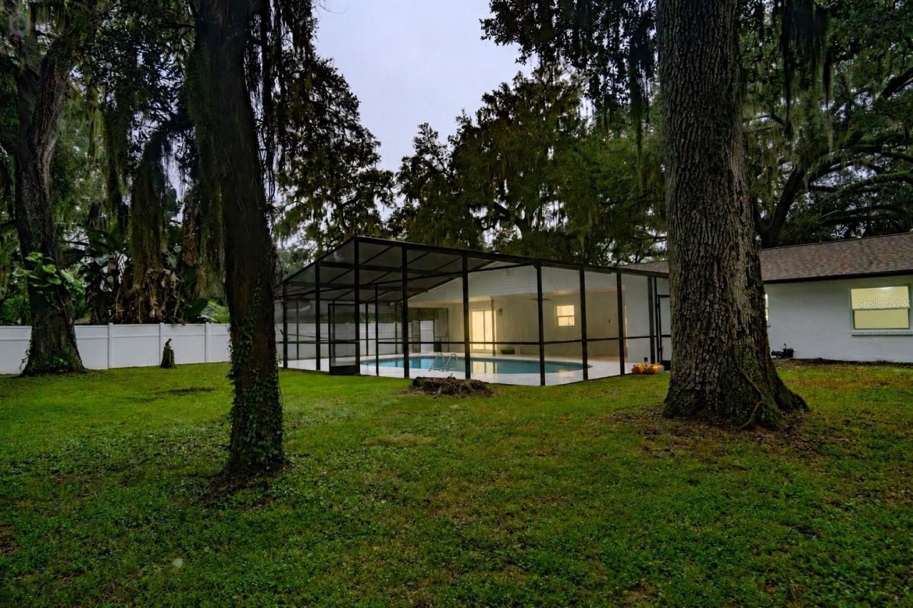 611 Rooks Road , Seffner, FL 33584 Photo