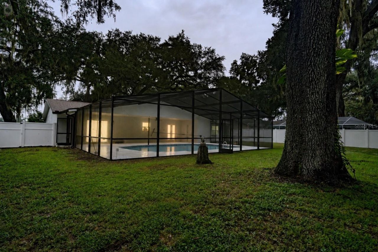 611 Rooks Road, Seffner, FL 33584 Photo