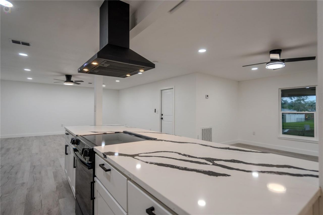 611 Rooks Road , Seffner, FL 33584 Photo