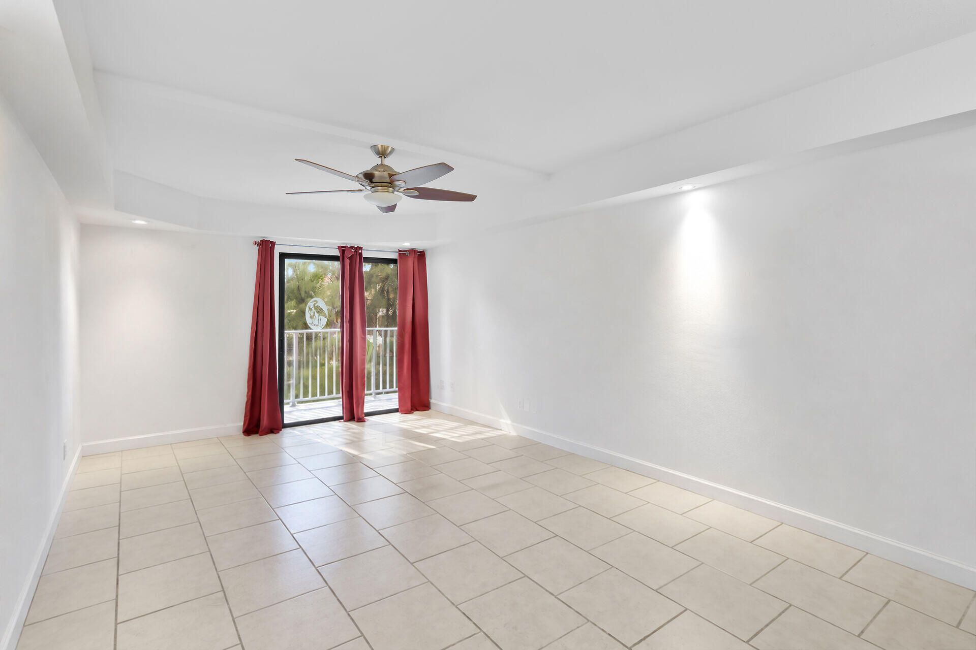 201 E Ocean Drive, Unit 312, Key Colony, FL 33051 Photo