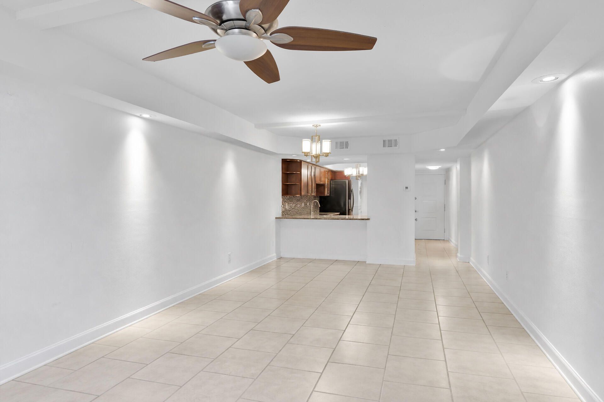 201 E Ocean Drive, Unit 312, Key Colony, FL 33051 Photo