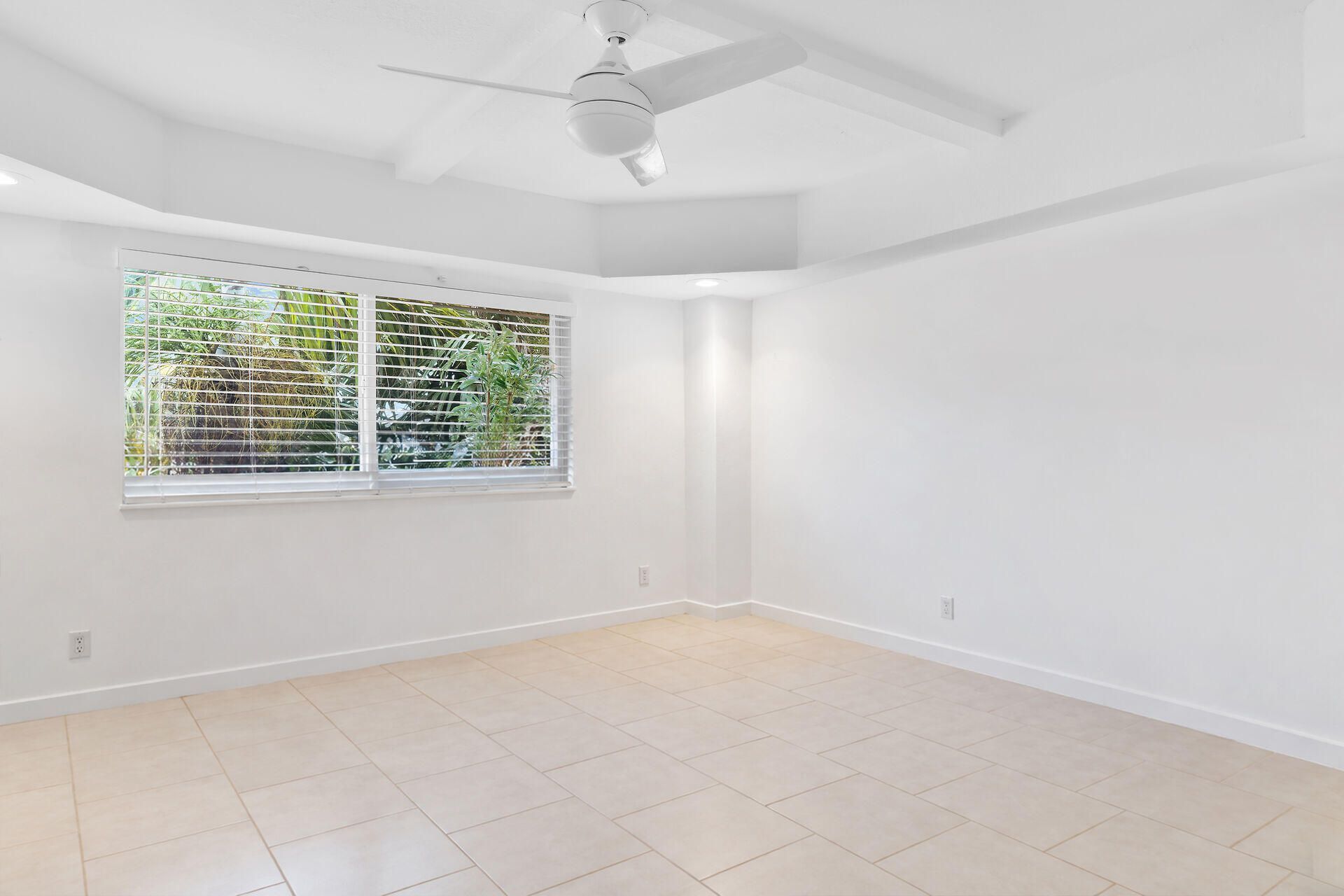 201 E Ocean Drive, Unit 312, Key Colony, FL 33051 Photo