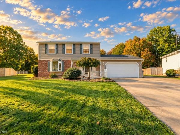 2594 Lydia Drive SW, Lordstown, OH 44481