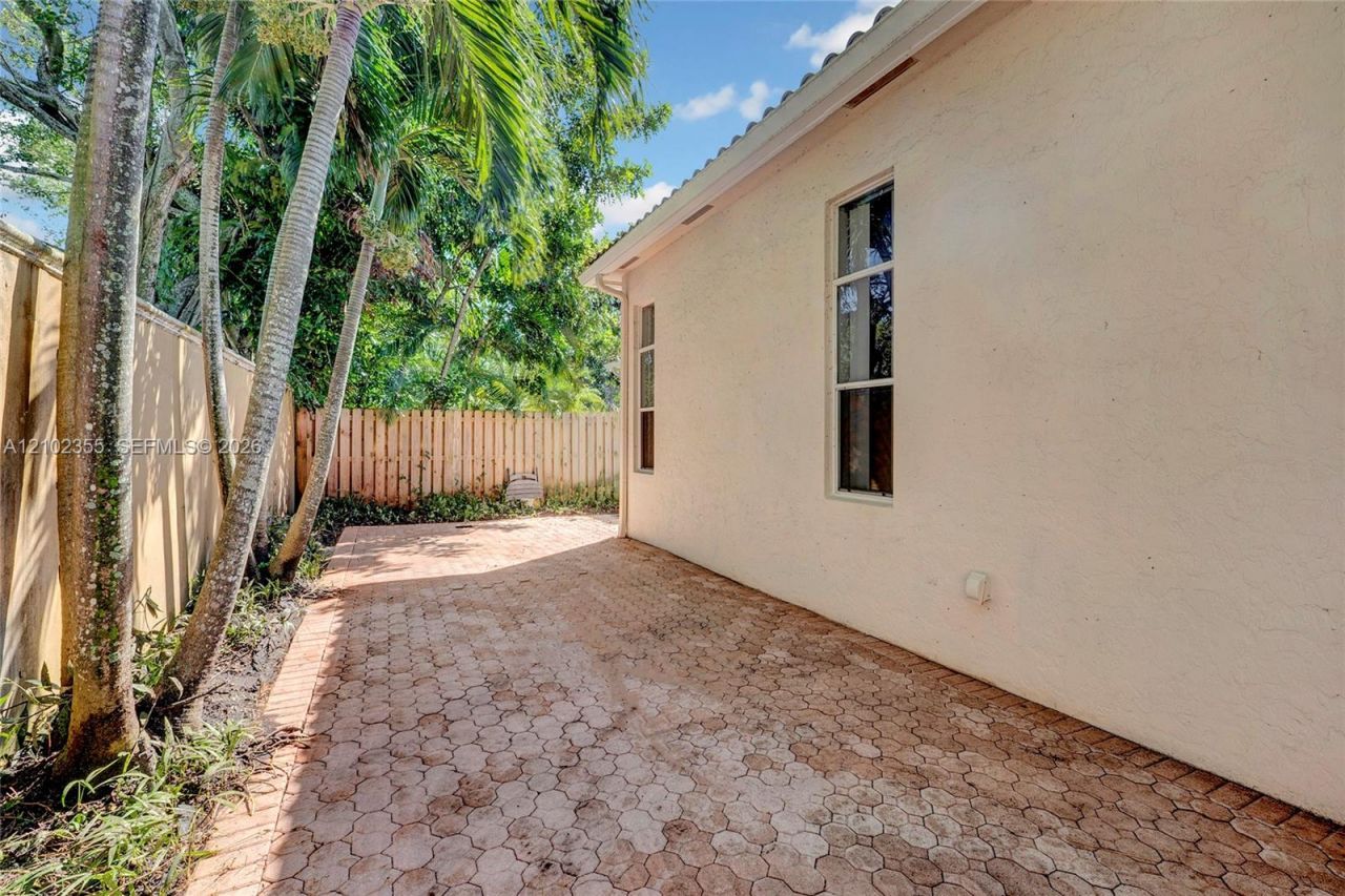 6612 NW 23rd Ter , Boca Raton, FL 33496 Photo