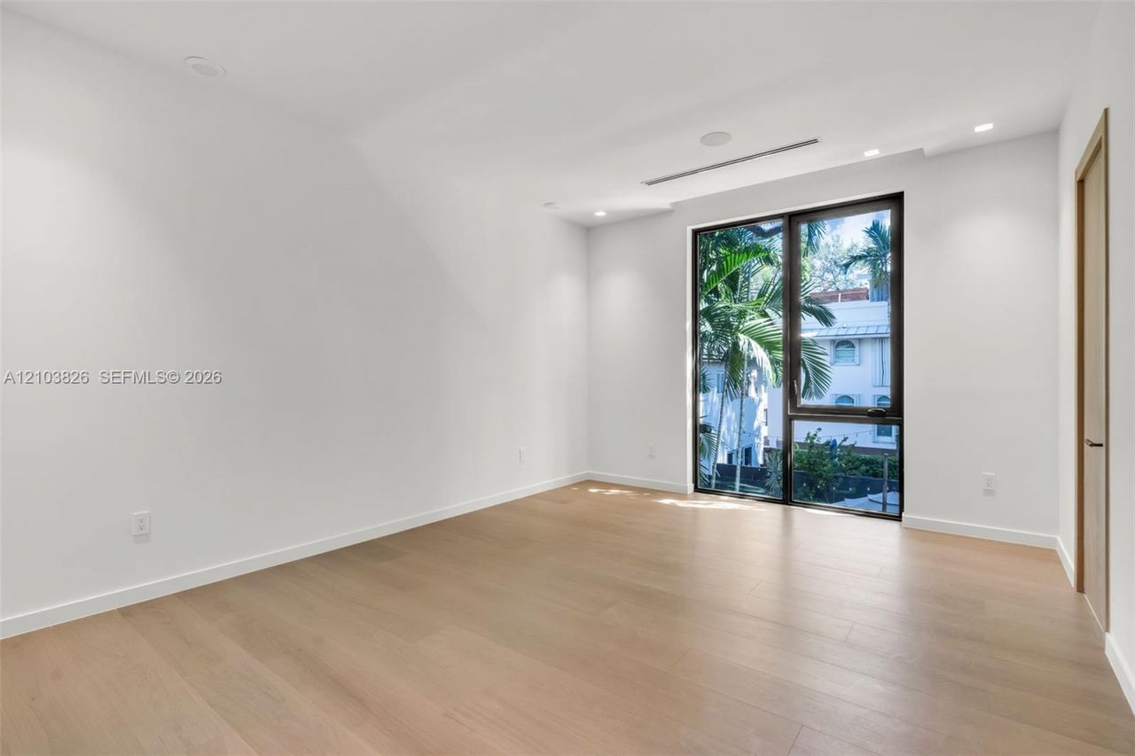 3171 Matilda St, Unit 3173, Coconut Grove, FL 33133 Photo