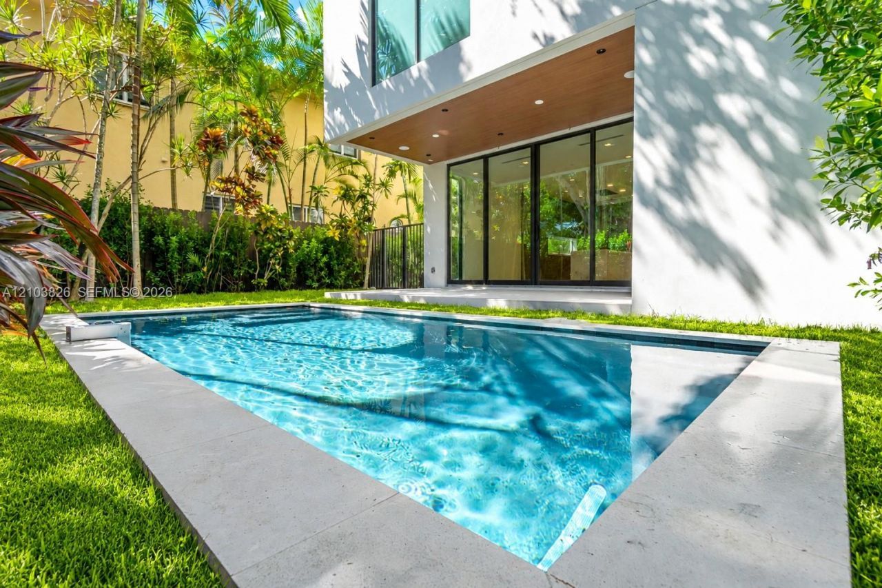 3171 Matilda St, Unit 3173, Coconut Grove, FL 33133 Photo