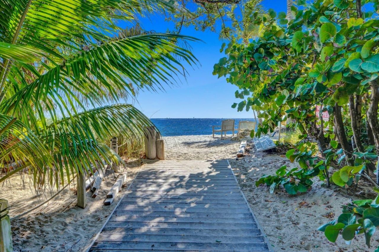3207 Dover Road, Pompano Beach, FL 33062 Photo