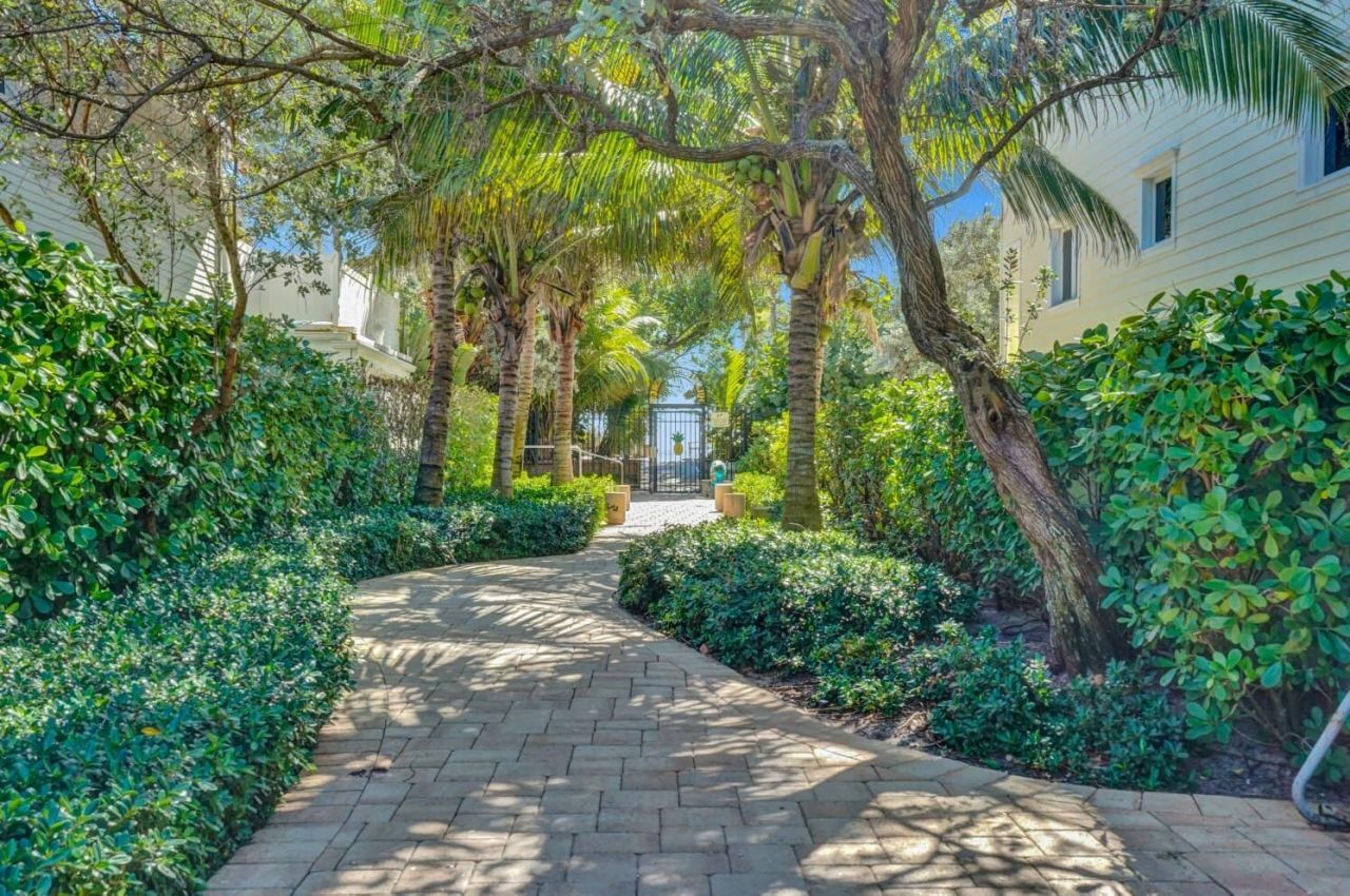 3207 Dover Road, Pompano Beach, FL 33062 Photo