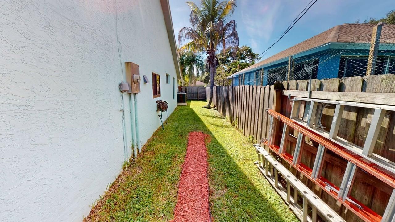 2537 SE Victory Avenue, Port Saint Lucie, FL 34952 Photo