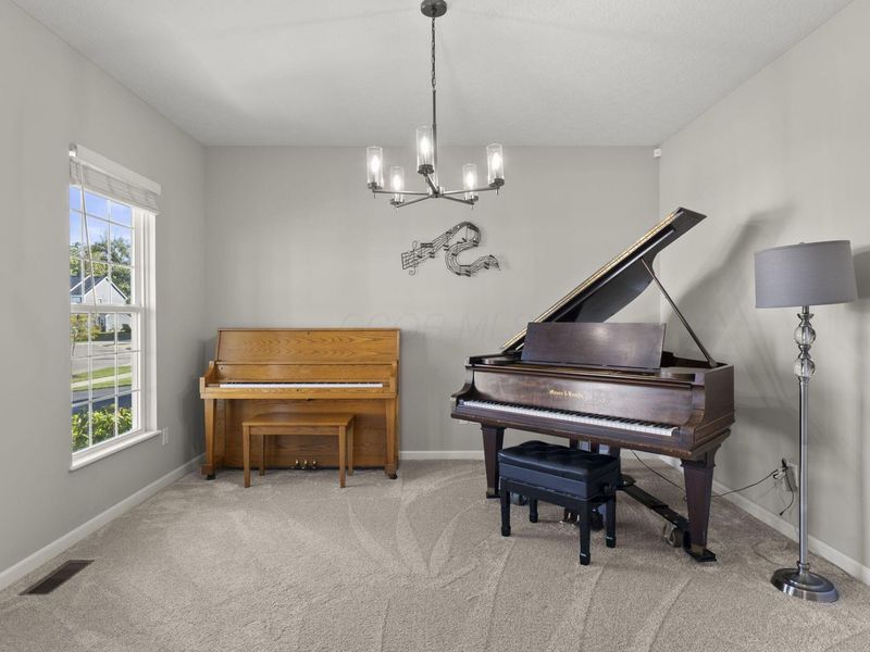 5600 Carlisle Drive, Grove City, OH 43123 Photo 32