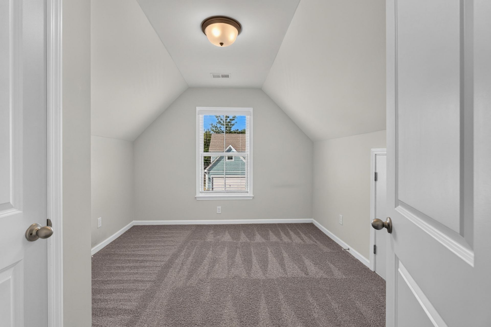 449 Eagleview Drive Photo 47