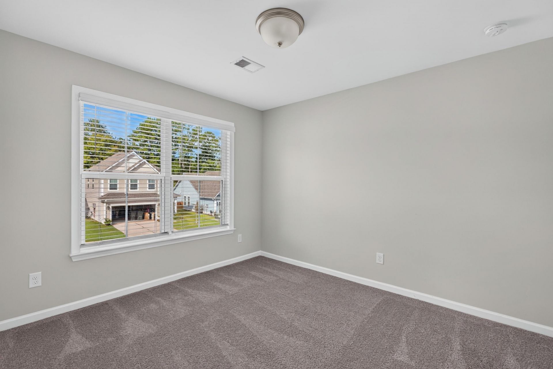 449 Eagleview Drive Photo 49