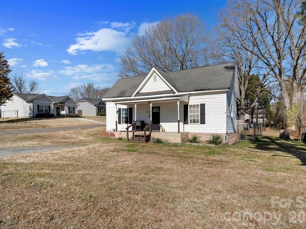 1242 W Airline Avenue , Gastonia, NC 28052