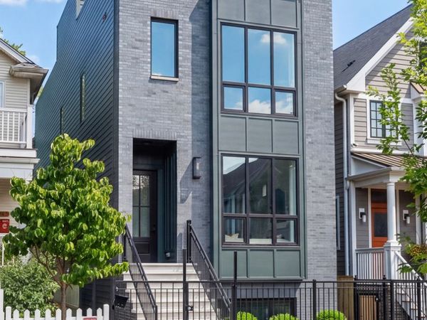 3041 N Leavitt Street, Chicago, IL 60618