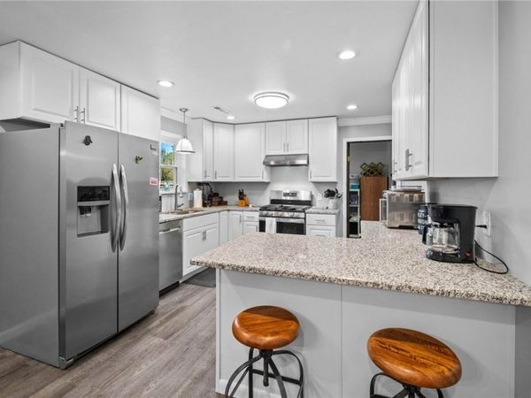 904 White Road , Springdale, AR 72762