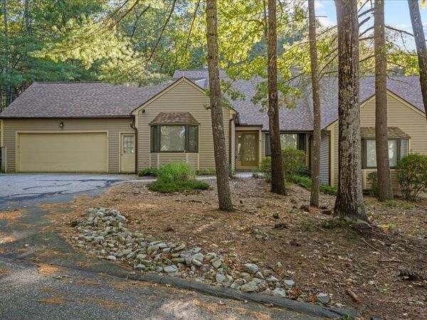 16 Bentwood Dr, Unit 16, Sturbridge, MA 01566