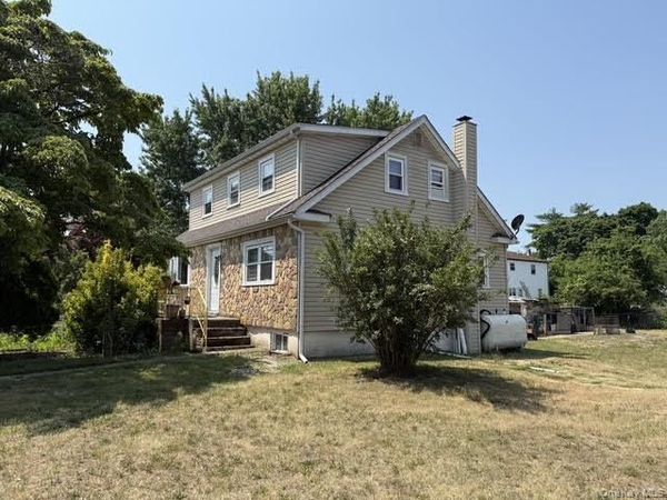 1624 E 3rd Avenue , Bay Shore, NY 11706