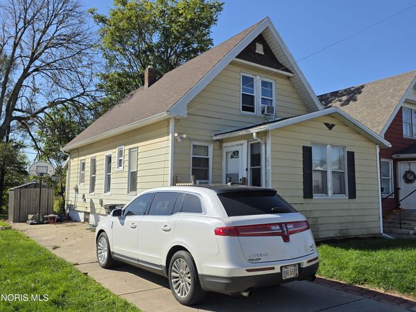 1733 Giant Street , Toledo, OH 43613