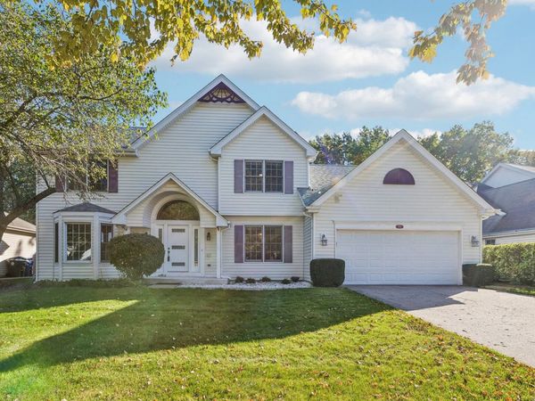 1150 Prairie Drive , Algonquin, IL 60102