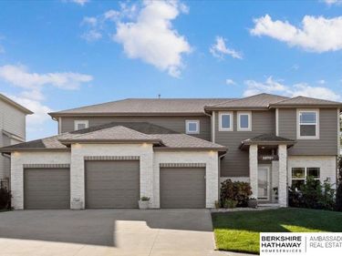 23701 Berry Street, Elkhorn, NE 68022