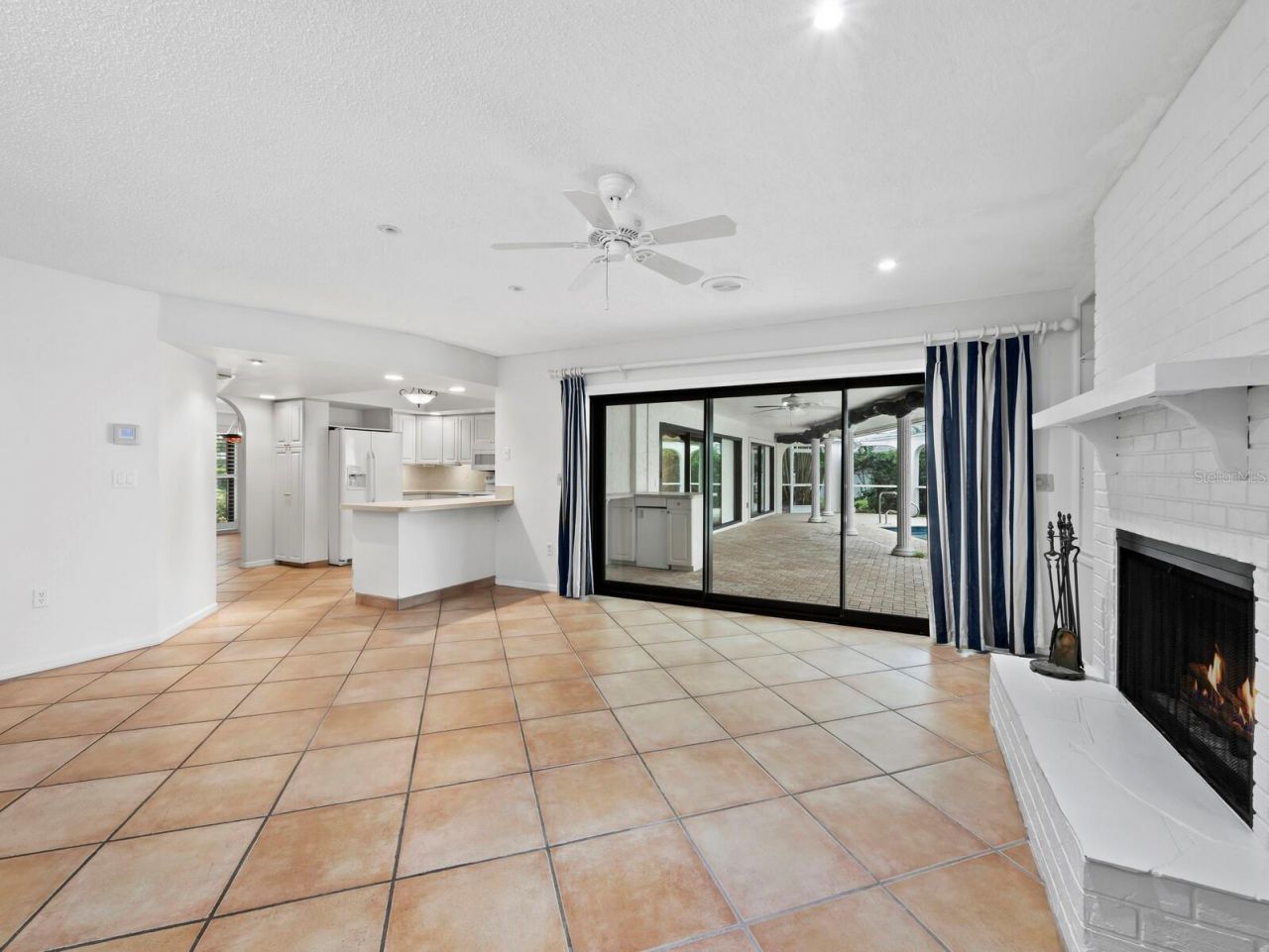 6945 Country Lakes Circle , Sarasota, FL 34243 Photo