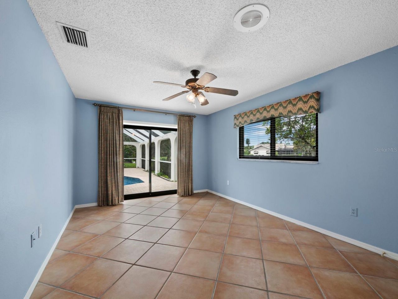 6945 Country Lakes Circle , Sarasota, FL 34243 Photo