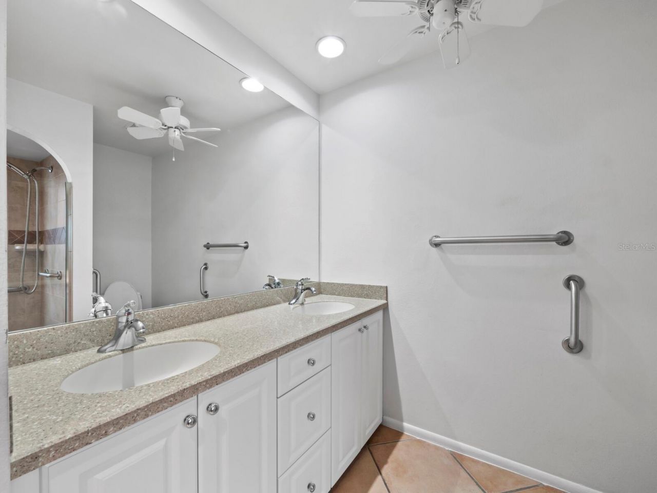 6945 Country Lakes Circle , Sarasota, FL 34243 Photo