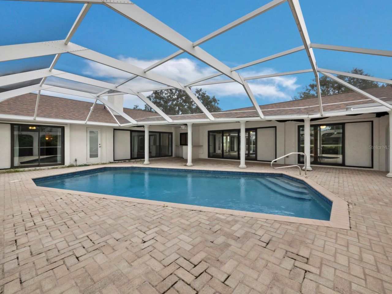 6945 Country Lakes Circle , Sarasota, FL 34243 Photo