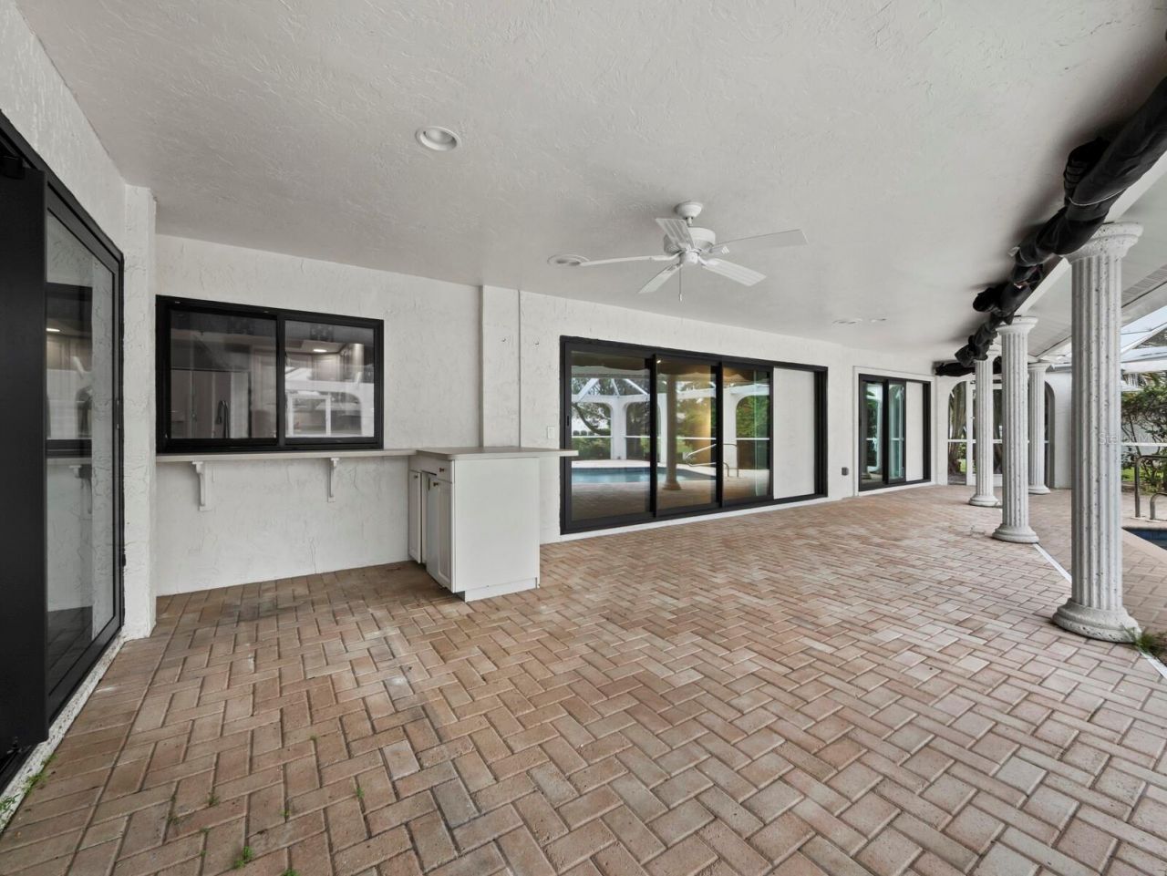 6945 Country Lakes Circle , Sarasota, FL 34243 Photo
