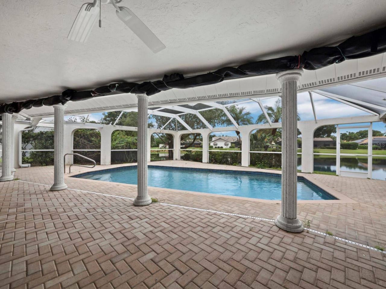 6945 Country Lakes Circle , Sarasota, FL 34243 Photo