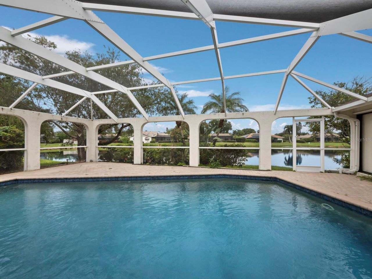 6945 Country Lakes Circle , Sarasota, FL 34243 Photo